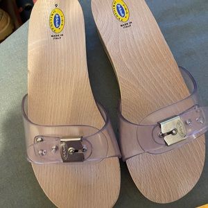 NWOT Dr . Scholls original sandals , clear straps silver buckle size 9